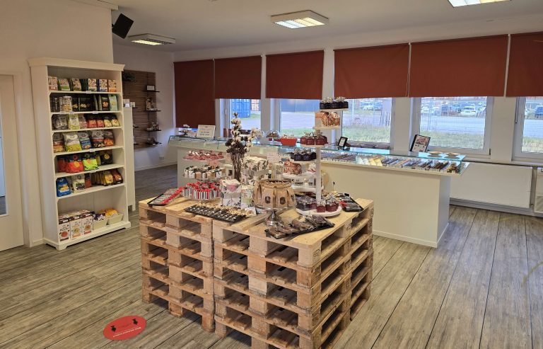 Grand-Cru Konfekt - das Ladenlokal in Lüneburg - der Verkauf und die Auslage innen